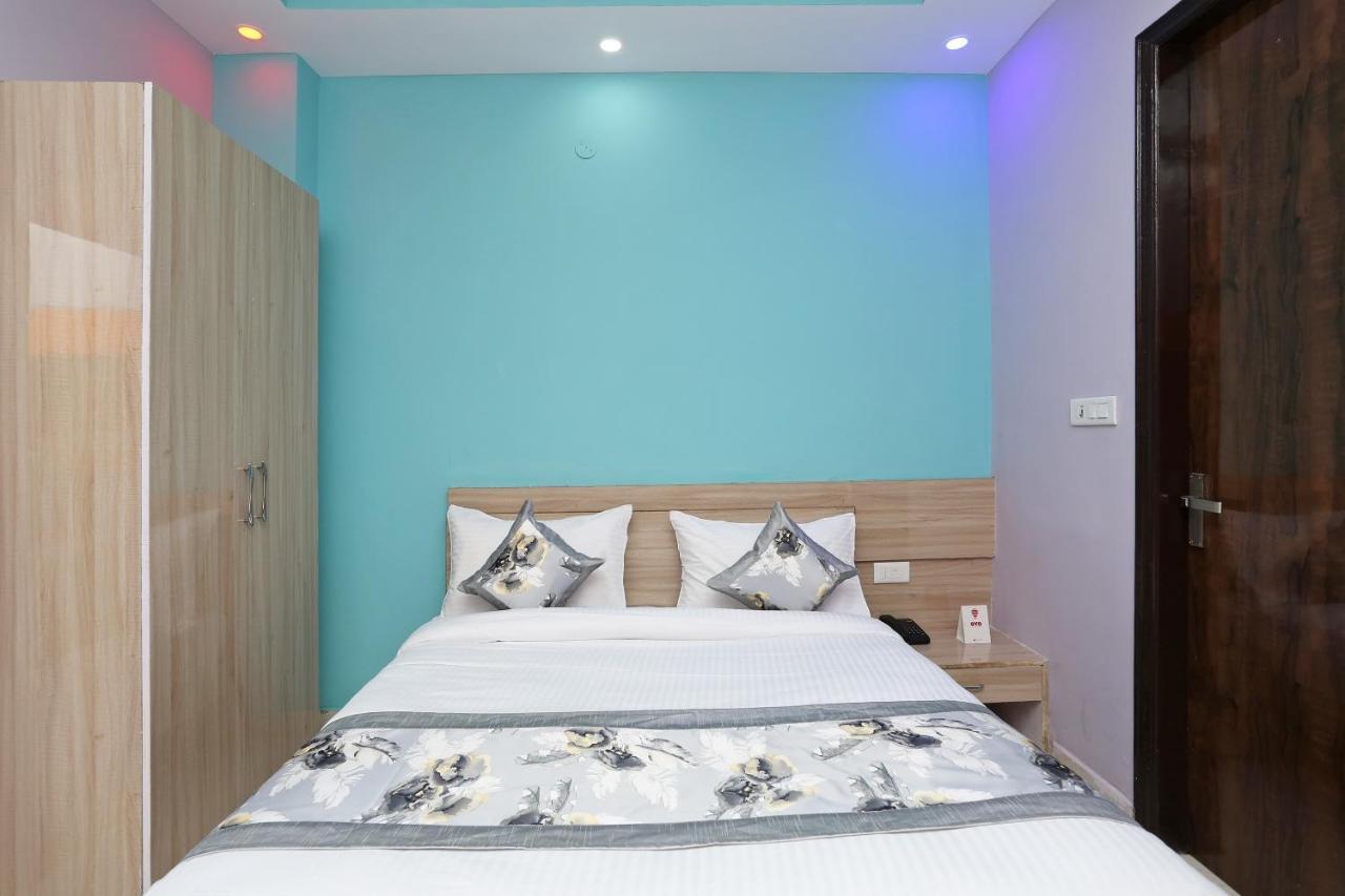 Oyo Rose Residency Near Dwarka Sector 9 Metro Station Hotel New Delhi Exterior photo